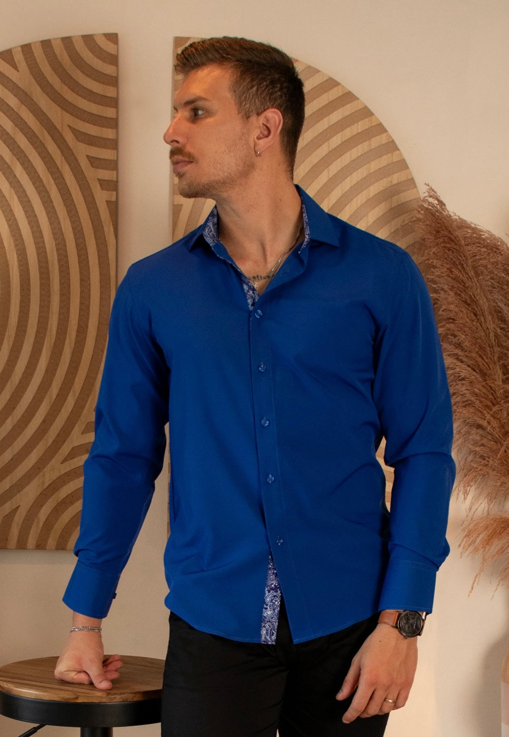 Bespoke Performance stretch fit long sleeve button up dress shirt. Blue