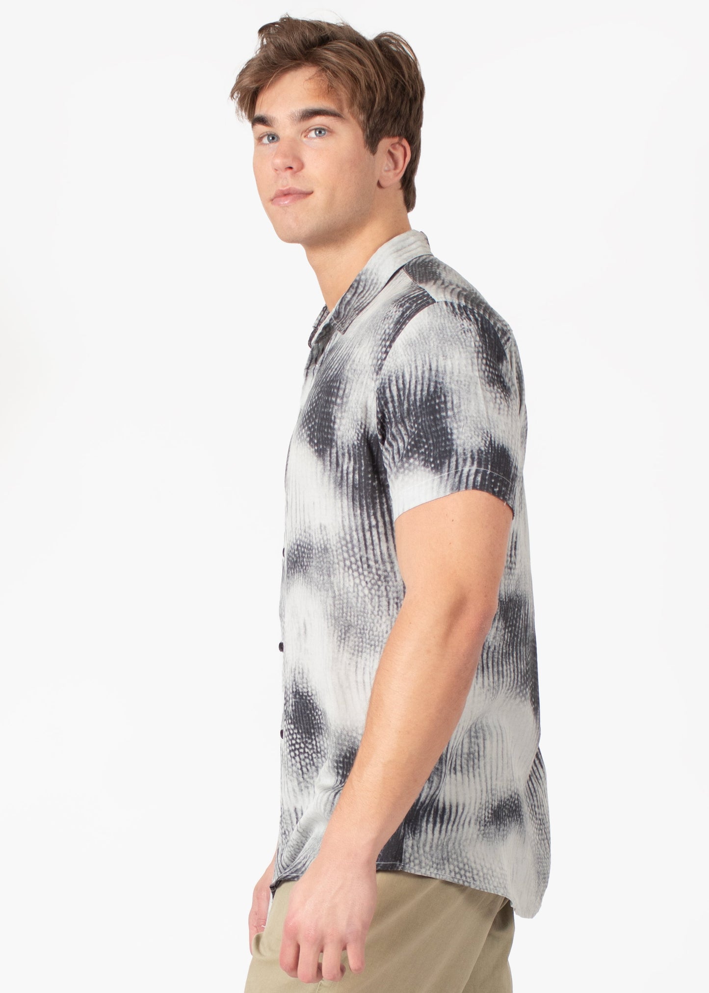 Bespoke short sleeve dress shirt. Diffuse abstract Grey