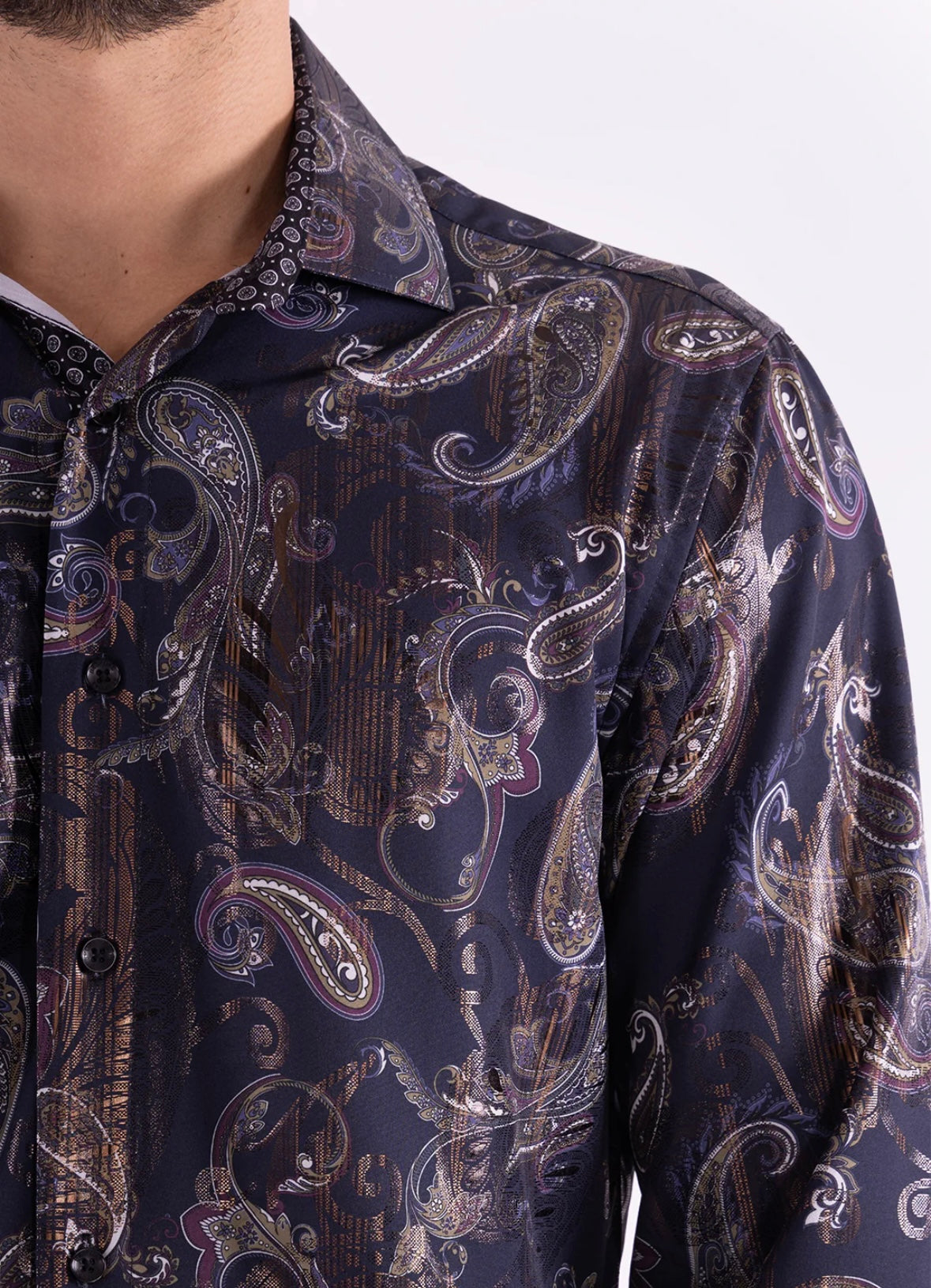 Bespoke Moda long sleeve button up dress shirt. Paisley lines