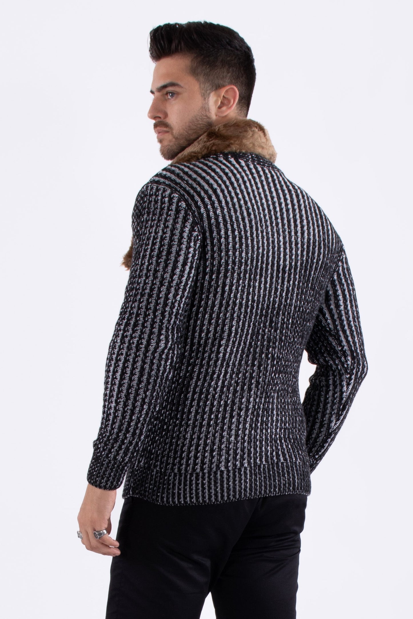 Bespoke faux fur lined collar herringbone slim fit sweater - Black