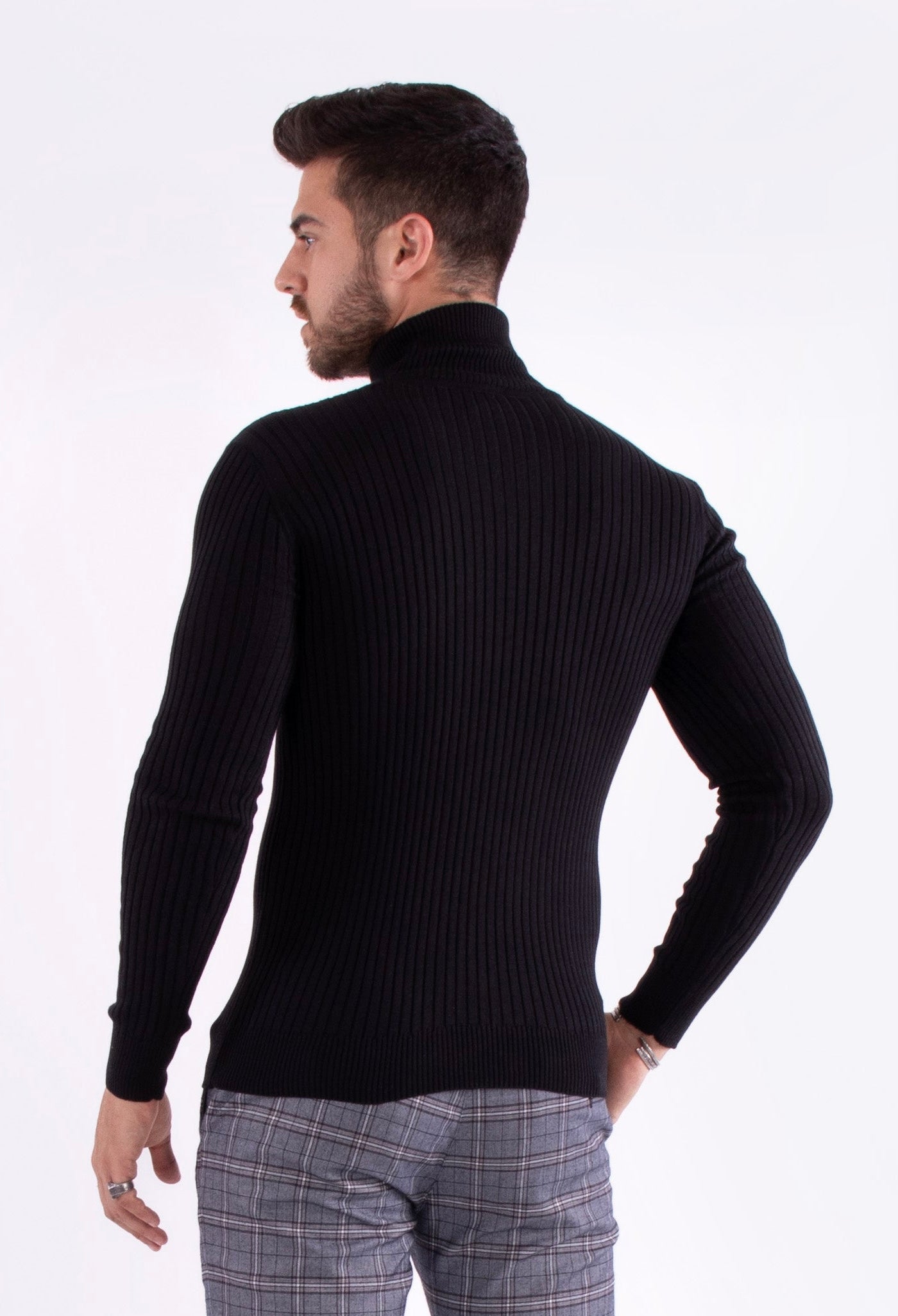 Bespoke turtleneck ribbed European slim fit sweater - Black