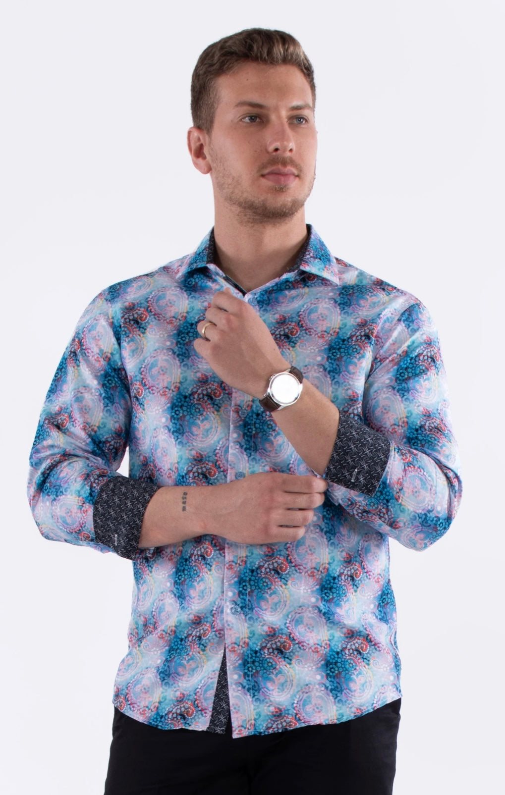 Bespoke Moda long sleeve button up dress shirt. Pastel paisley