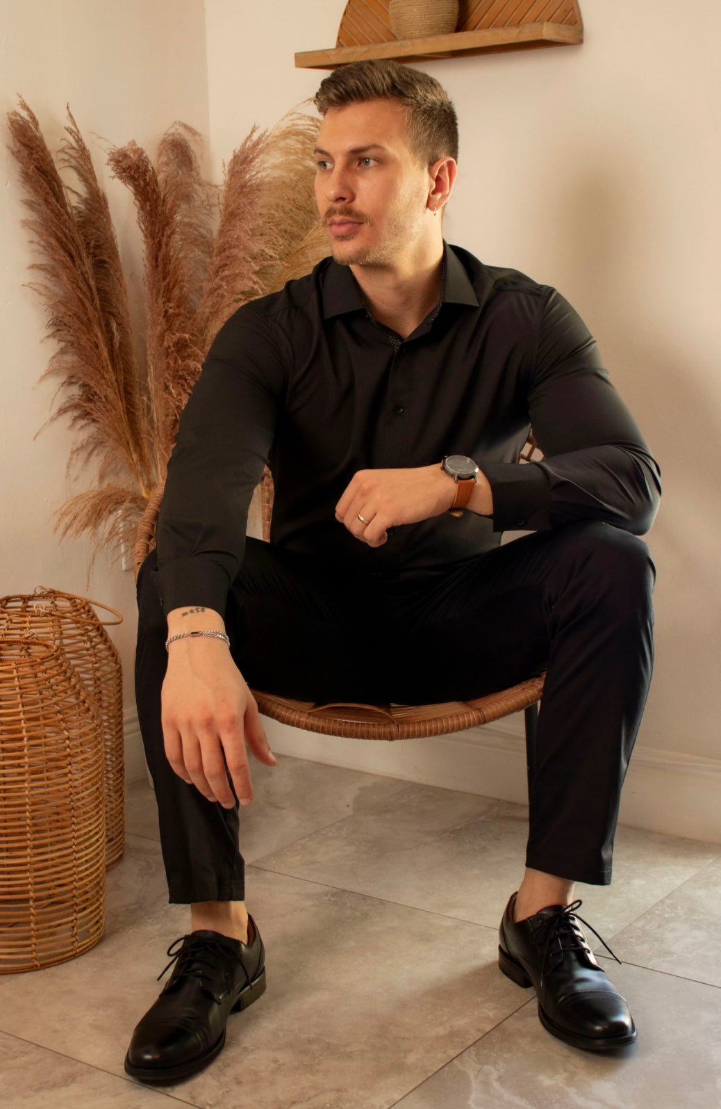 Bespoke Performance stretch fit long sleeve button up dress shirt. Black