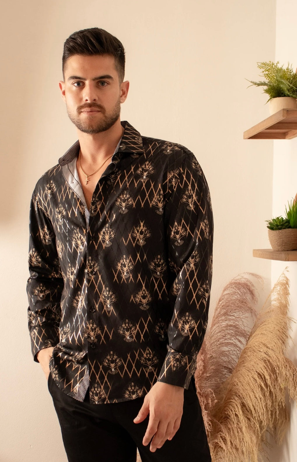 Bespoke Moda long sleeve button up dress shirt. Black diagonal lines Fleur