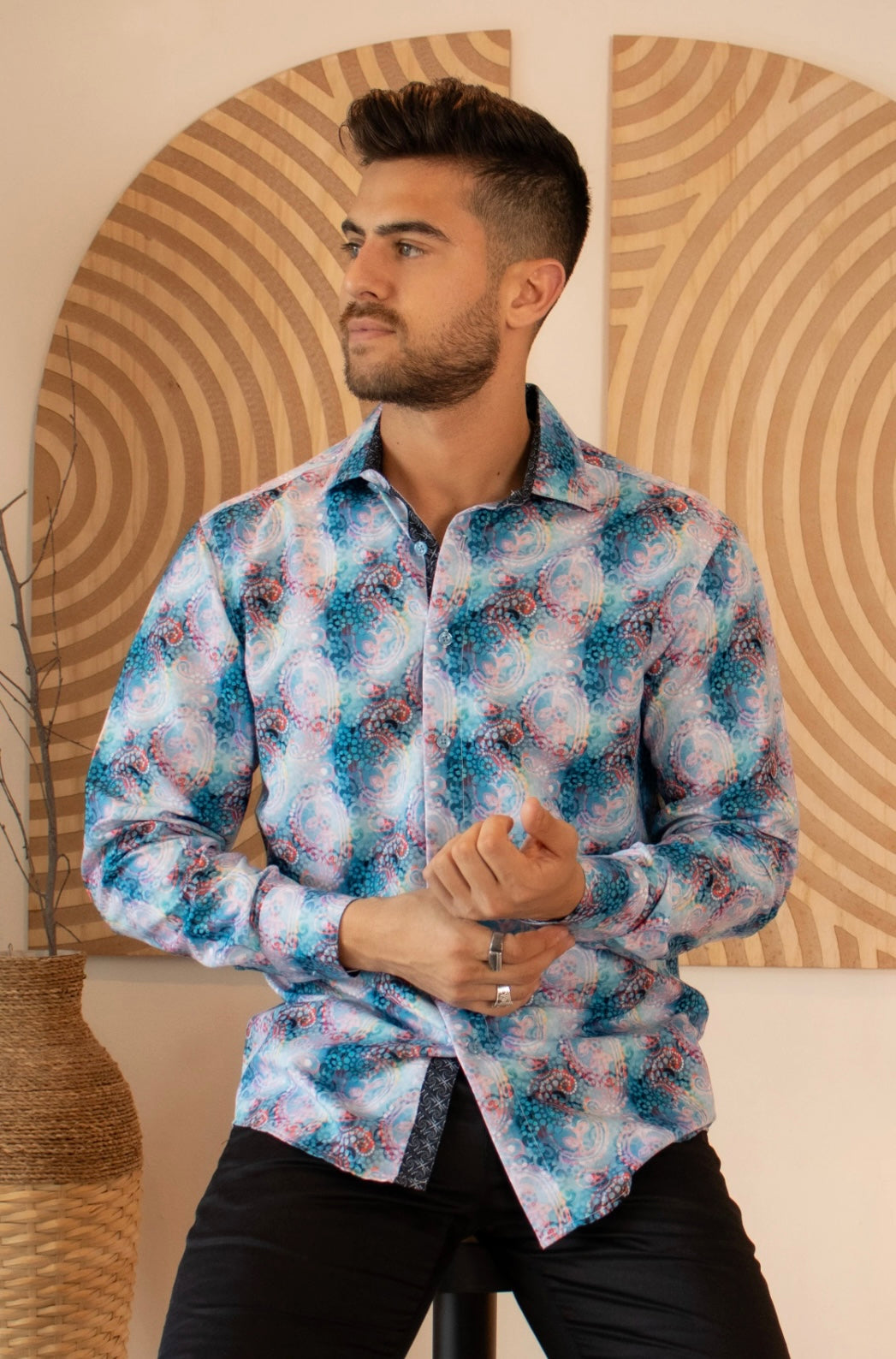 Bespoke Moda long sleeve button up dress shirt. Pastel paisley